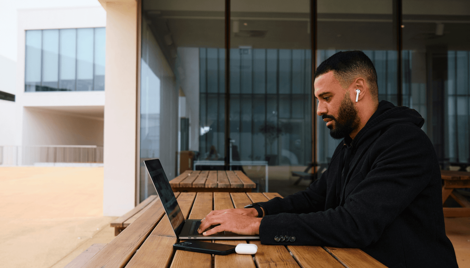 promote coworking space online with the help of artificial intelligence