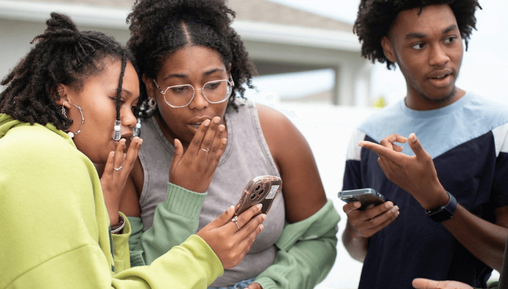 Coworking space members using mobile apps