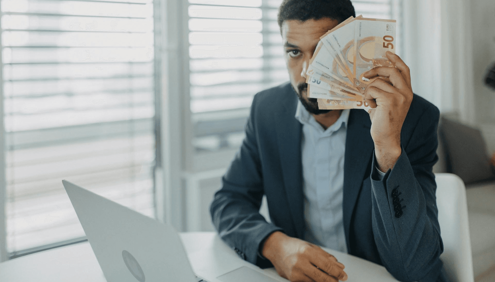 Coworking cash: extra income ideas