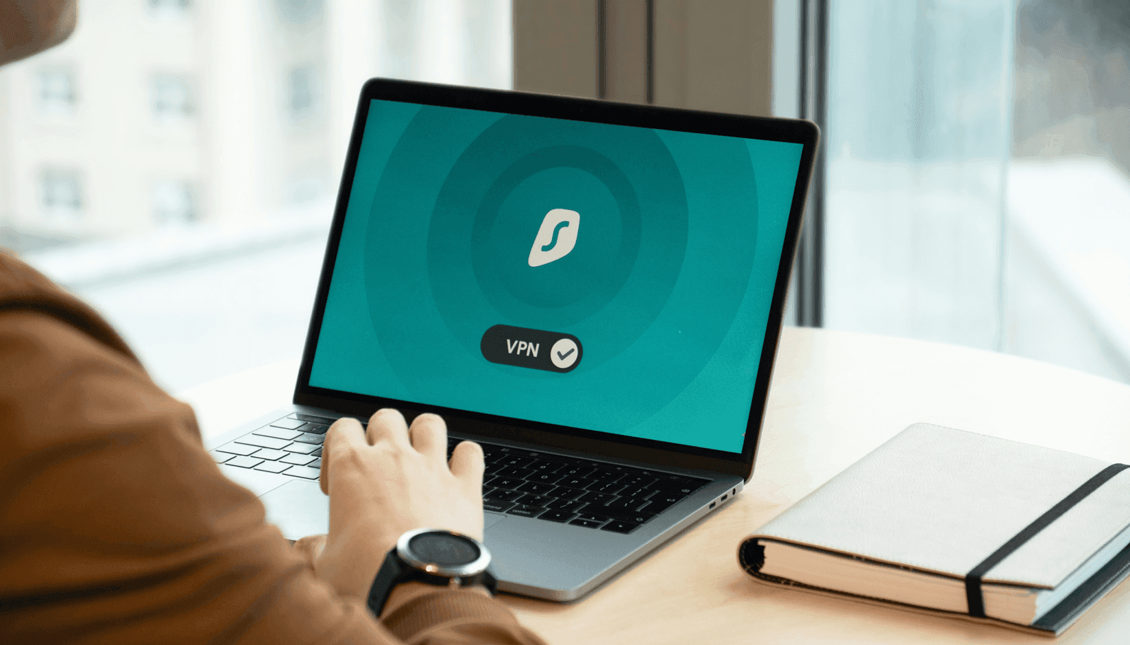 Coworking space member using VPN service