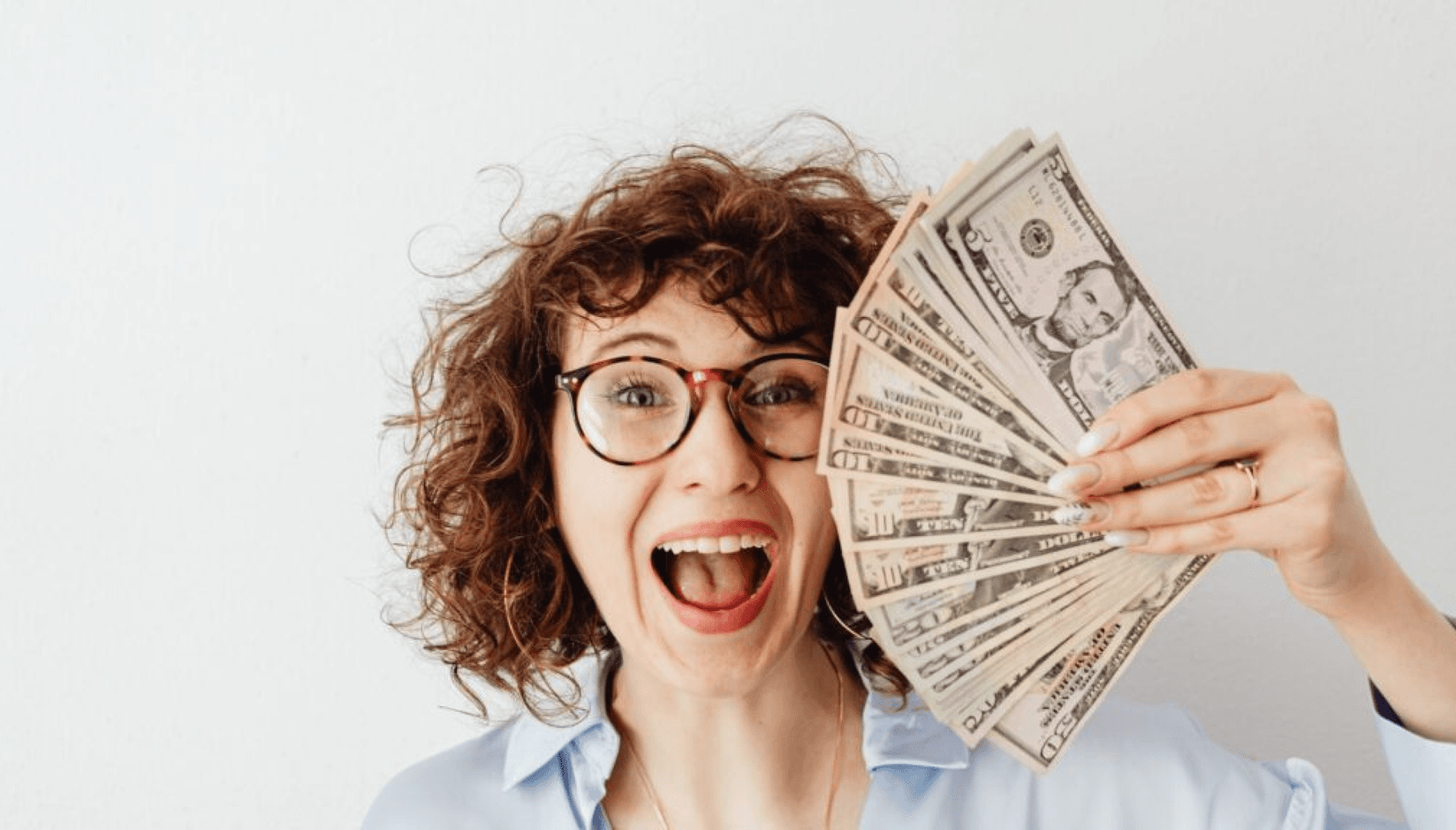 5 Recurring Revenue Models: Types and Benefits for Coworking Business
